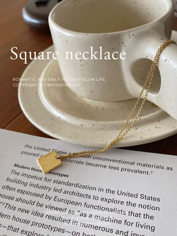 Square necklace - gold